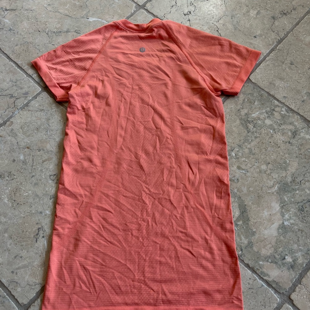 Lululemon swiftly tech short sleeve - Picture 4 of 4